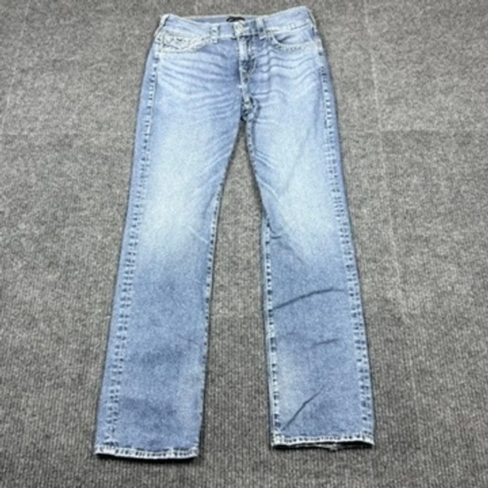 True Religion Ricky Relaxed Straight Big T Flap Pocket Jeans Light Wash 32